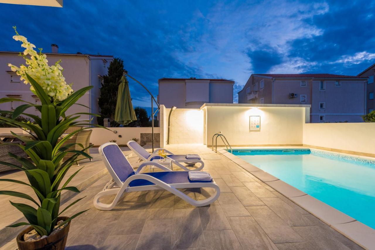 Villa Jana Luxury Apartments Novalja Eksteriør billede