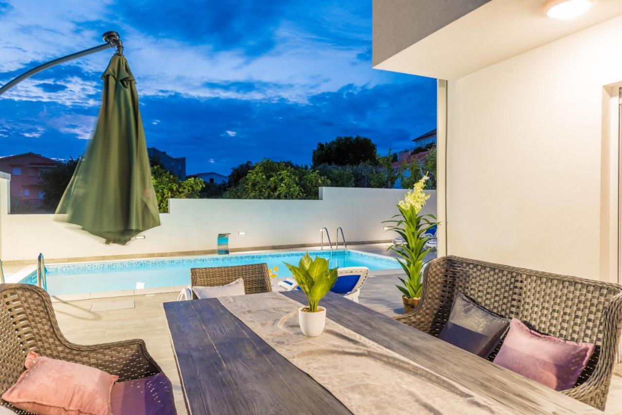 Villa Jana Luxury Apartments Novalja Eksteriør billede