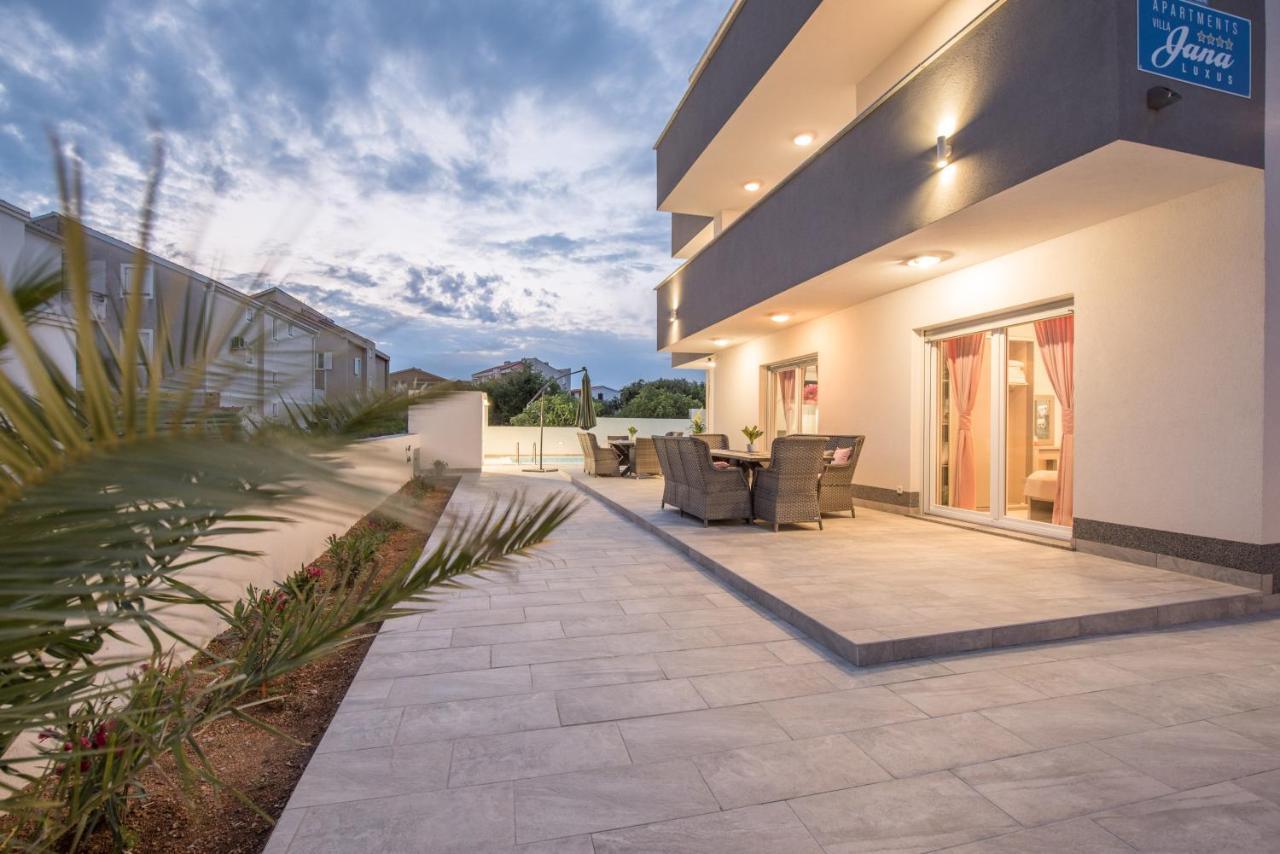 Villa Jana Luxury Apartments Novalja Eksteriør billede