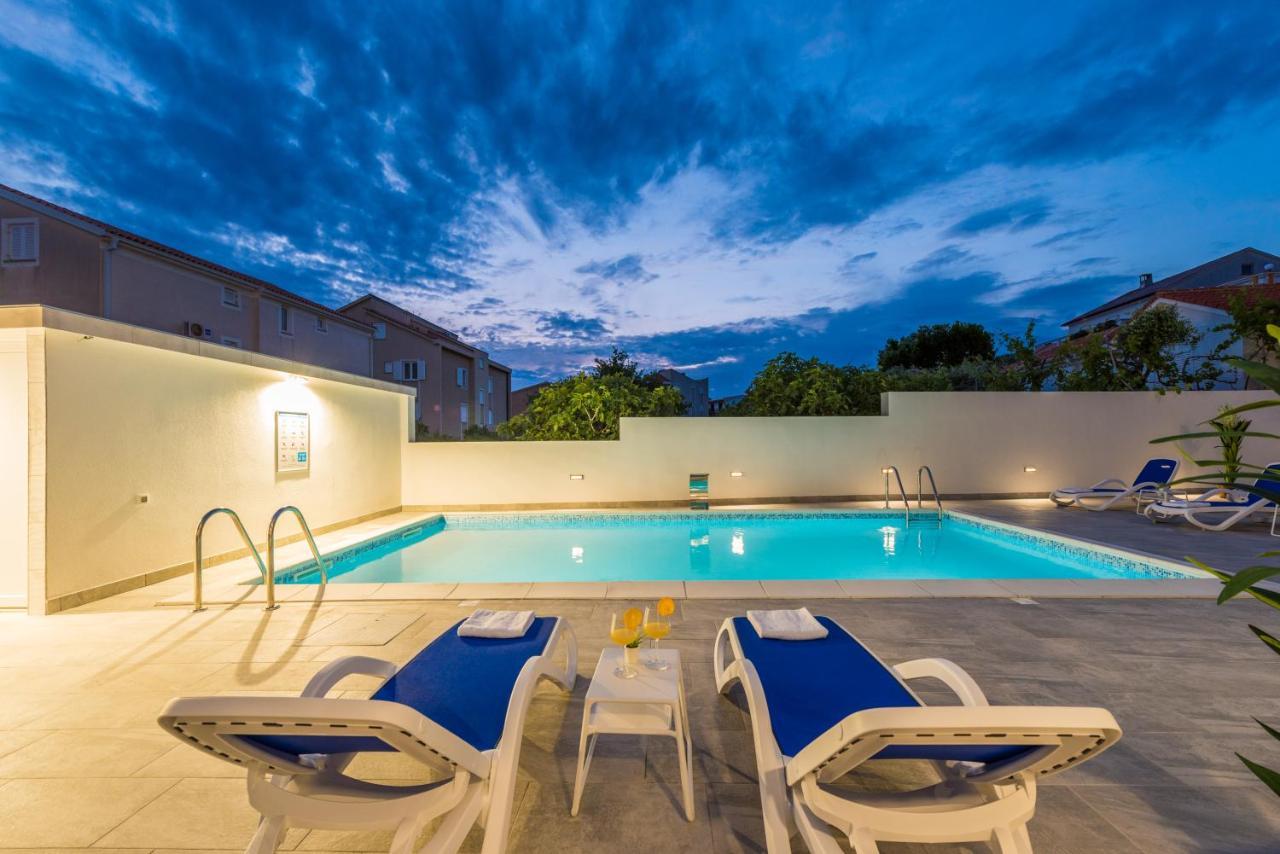 Villa Jana Luxury Apartments Novalja Eksteriør billede