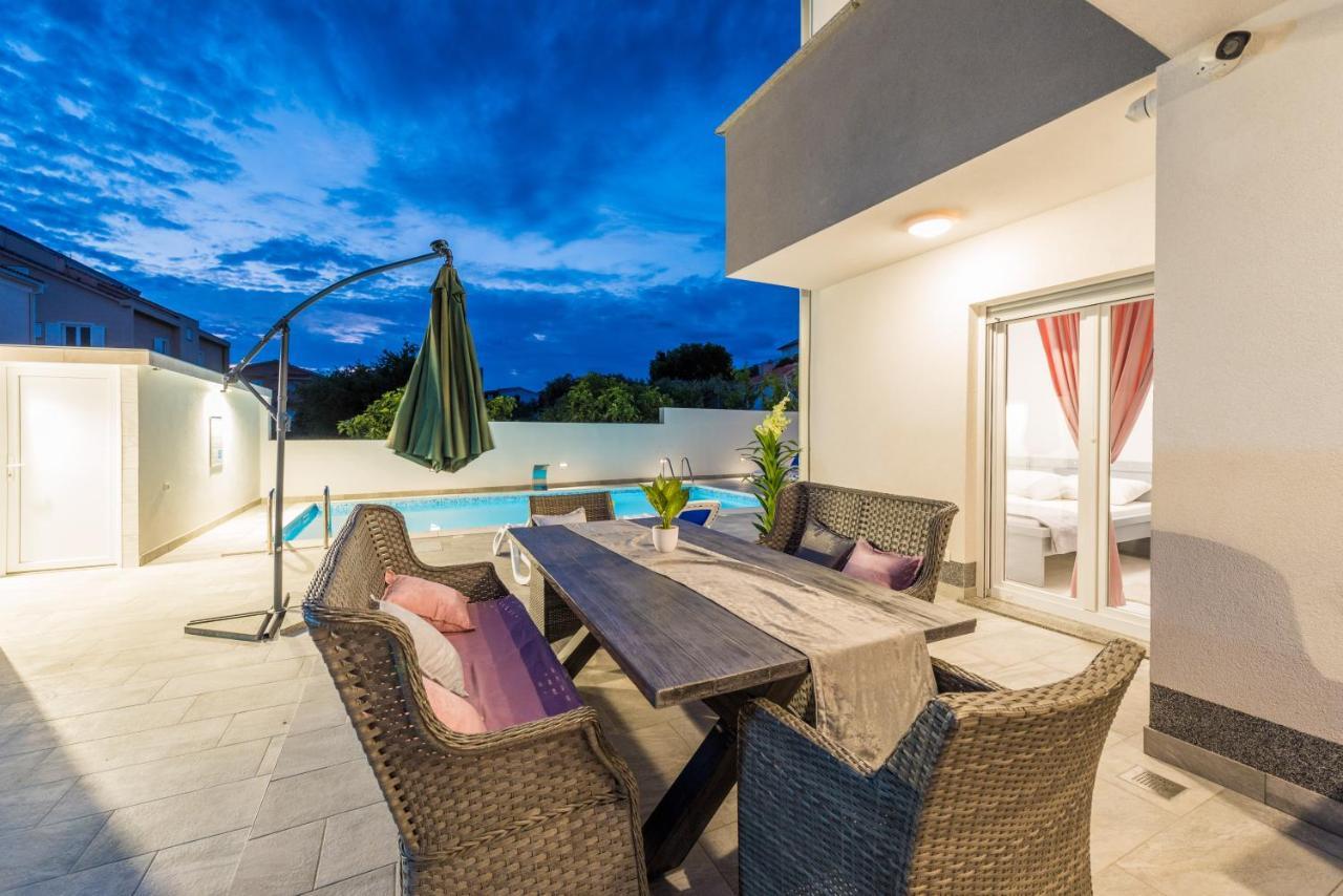 Villa Jana Luxury Apartments Novalja Eksteriør billede