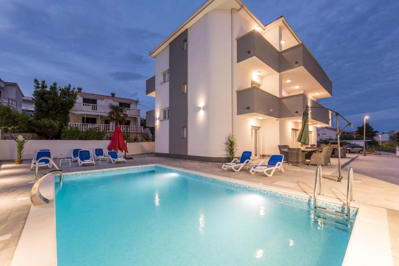 Villa Jana Luxury Apartments Novalja Eksteriør billede