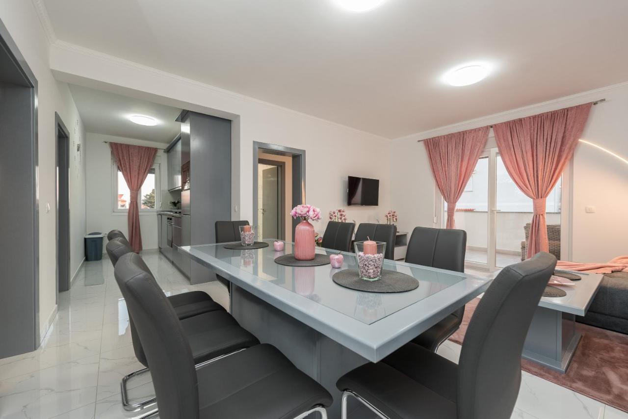Villa Jana Luxury Apartments Novalja Eksteriør billede
