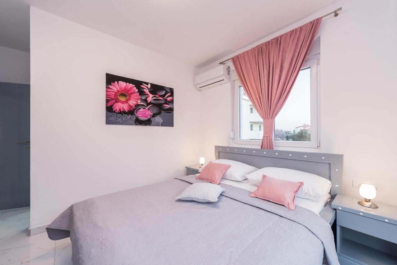 Villa Jana Luxury Apartments Novalja Eksteriør billede