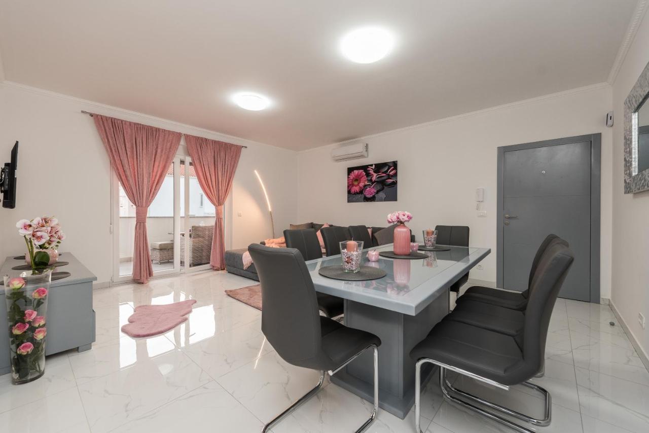 Villa Jana Luxury Apartments Novalja Eksteriør billede